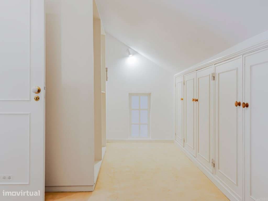 Moradia Independente T4, jardim e piscina, Estoril-19