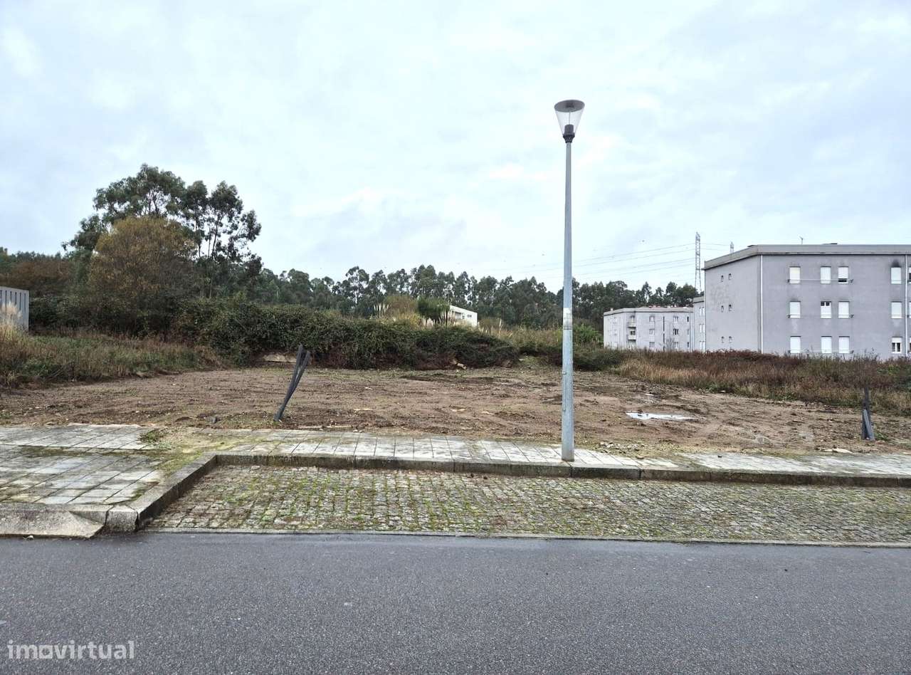 Terreno com Projeto de Moradia T4 em Aprovação – Ermesinde. - Grande imagem: 2/13