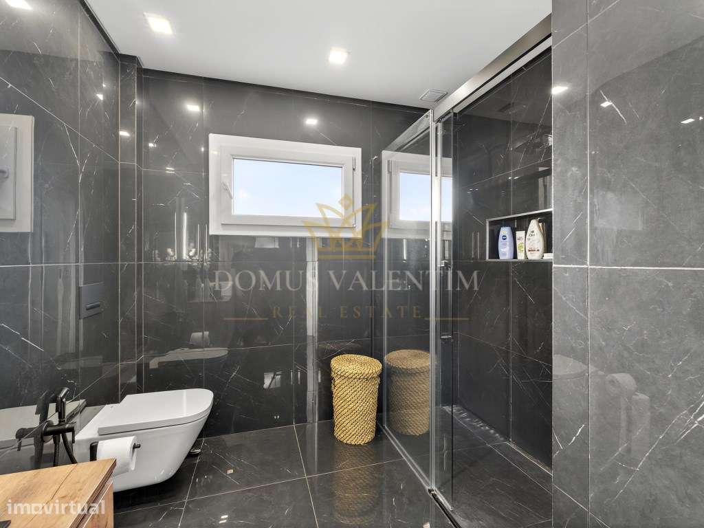 Moradia T4 em Oleiros, Azeitão - Conforto, espaço e tranquilidade!-16