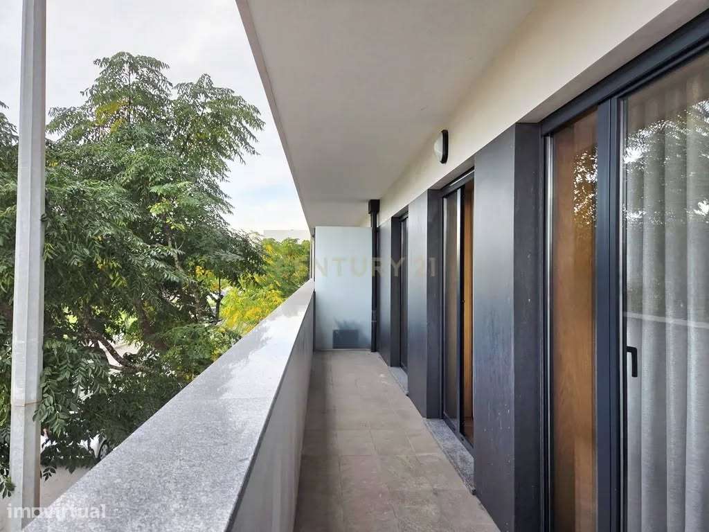 Apartamento T3 Novo com 2 casas de banho e energia A+-28