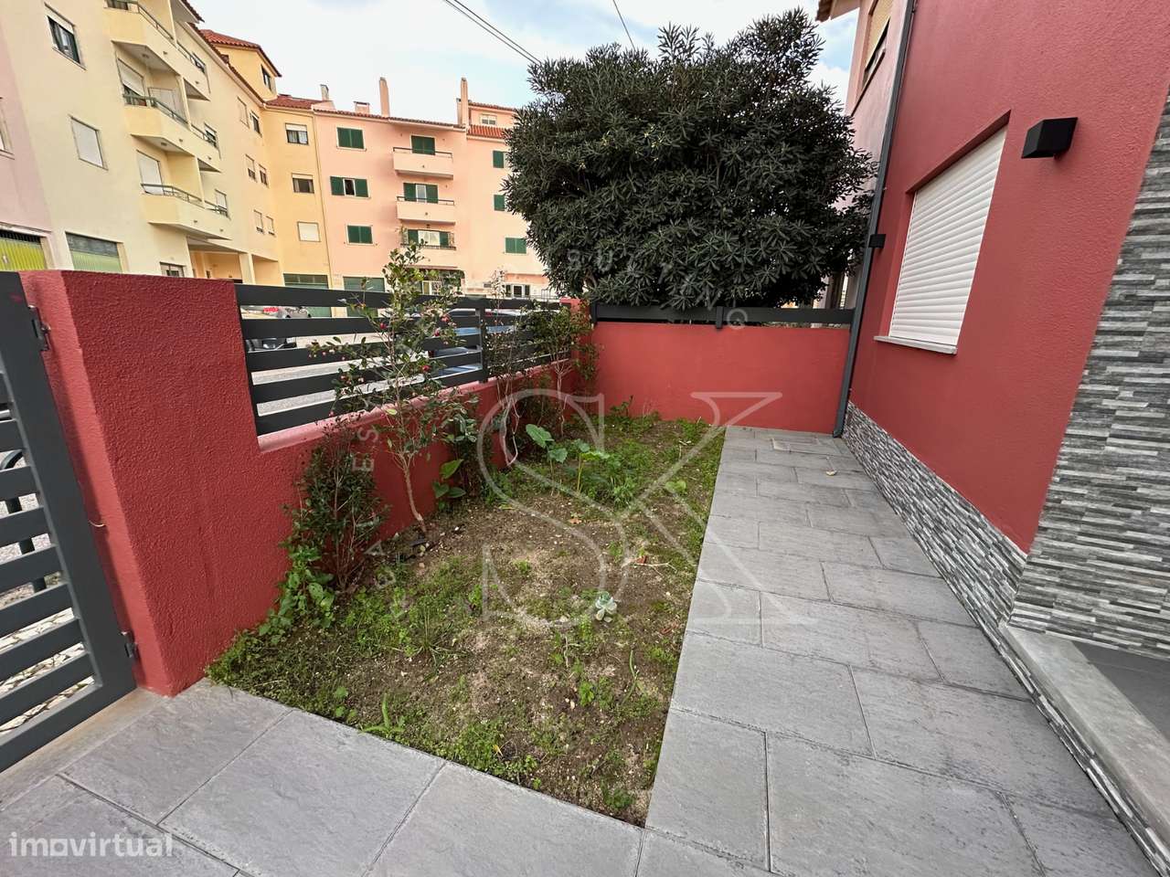 Moradia T3 totalmente renovada-37