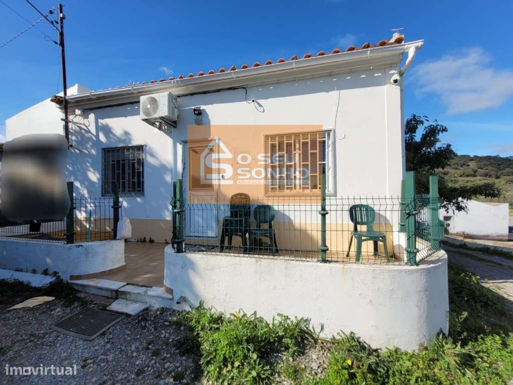 Moradia T3 com Quintal em São Brás de Alportel-18