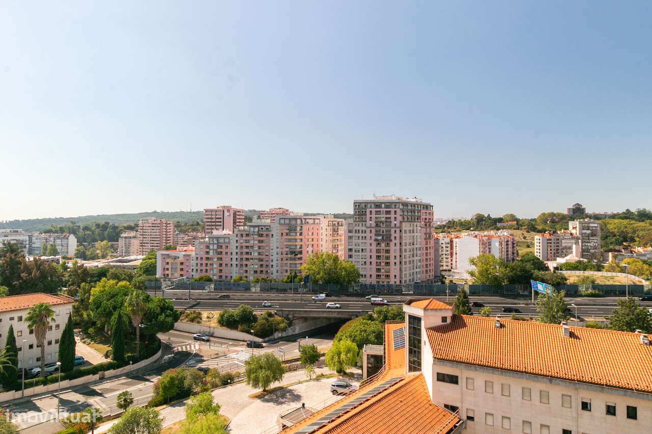 T3 nas Laranjeiras com Parqueamento e Arrecadação-22