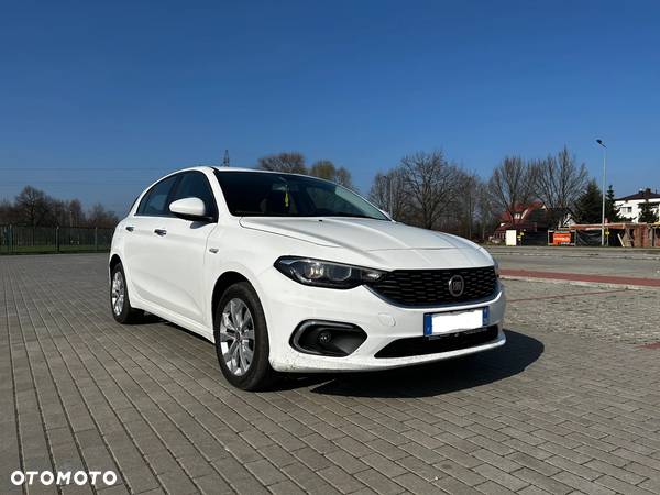 Fiat Tipo - 1