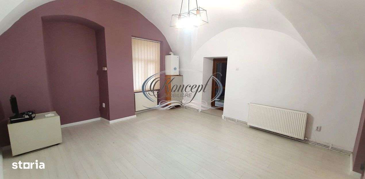 Birou in cladire istorica cu terasa si boxa, strada Eroilor - Imagine principală: 3/9