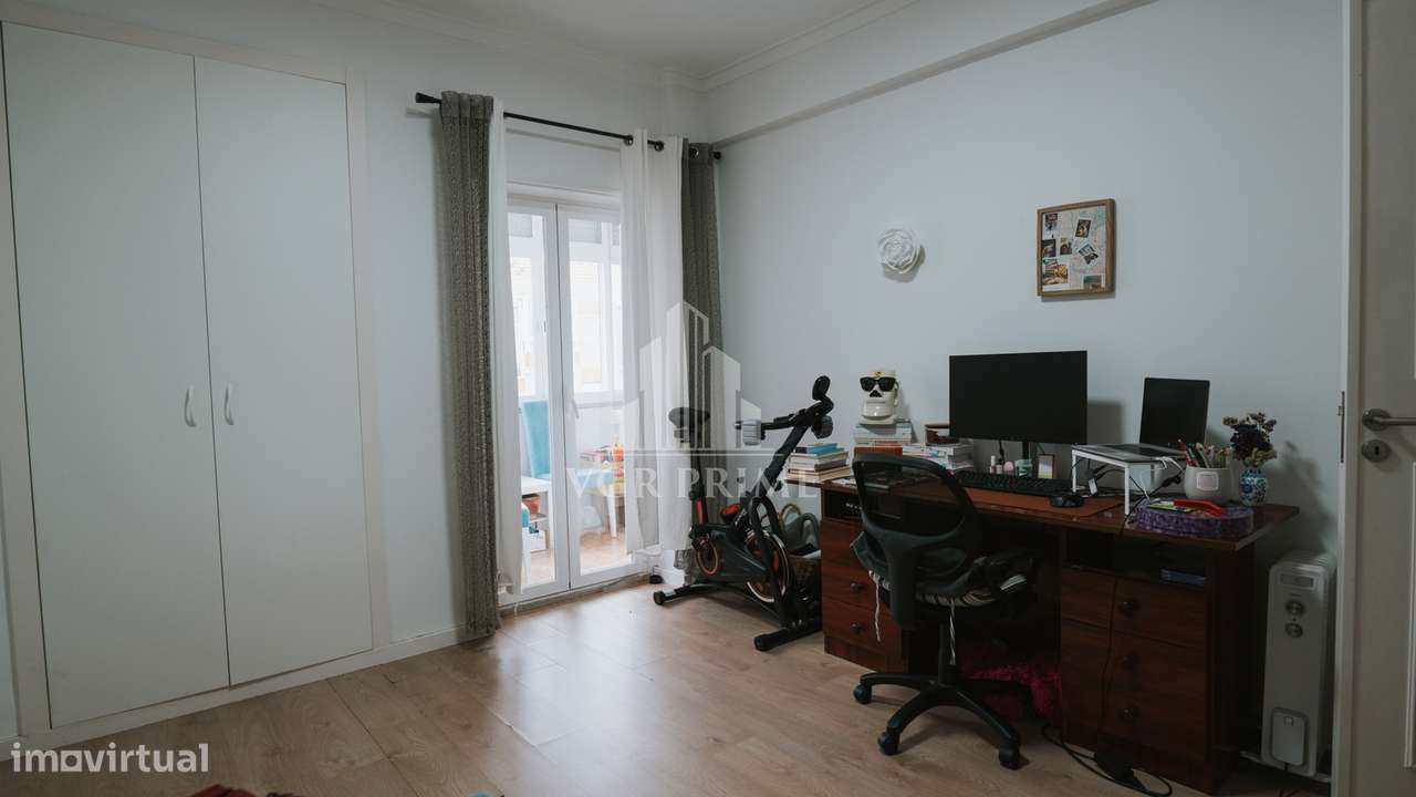 Apartamento T3 na Rua João Pinto Ribeiro, Venteira-12