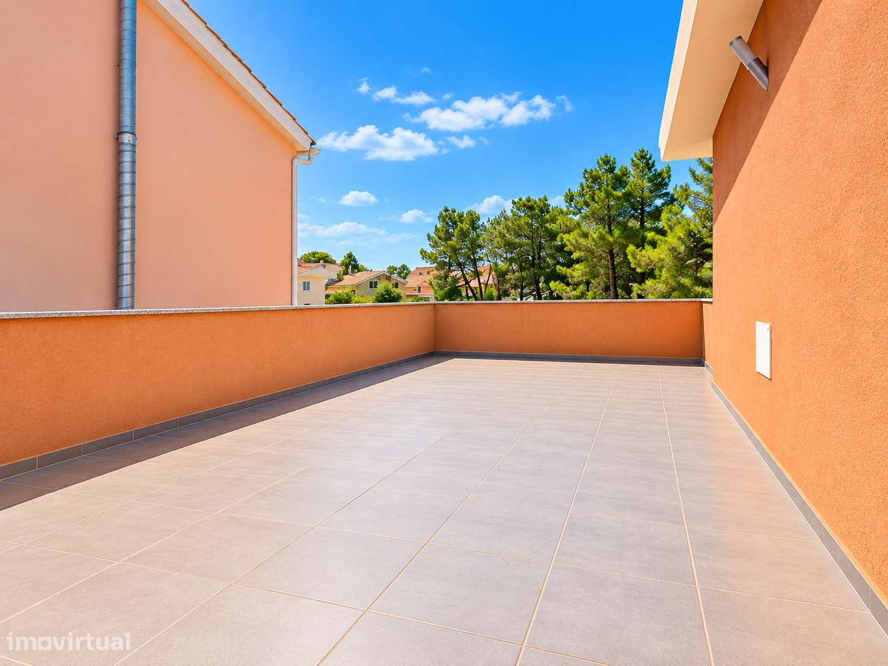 Moradia Geminada T3 com Garagem na Quinta Do conde.-7