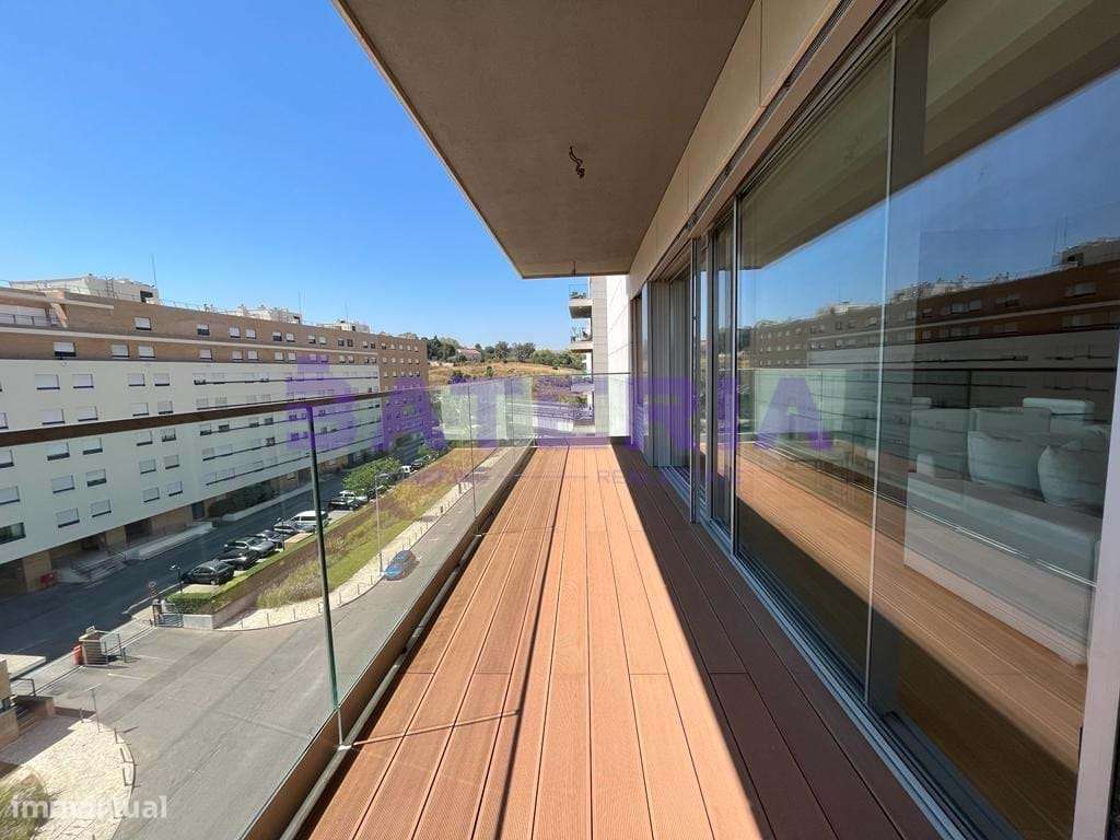 T2 com suite e piscina nas Laranjeiras - Grande imagem: 3/19