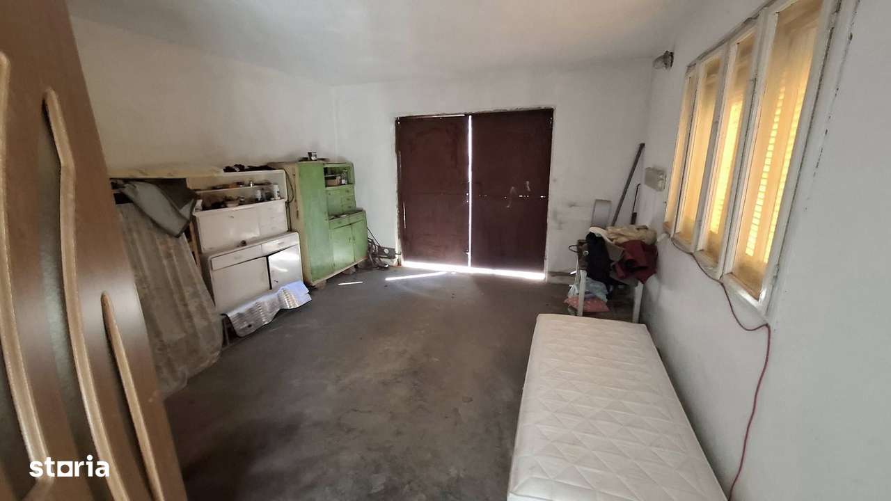 Casa cu 300 mp teren, singur in curte, spre vanzare, cart. Unirii-2