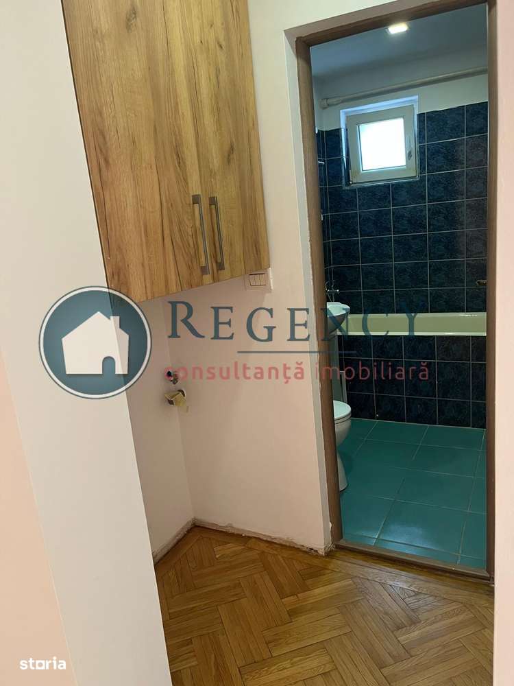 Liber, renovat, în bloc reabilitat, 3 camere la pret de 2-7