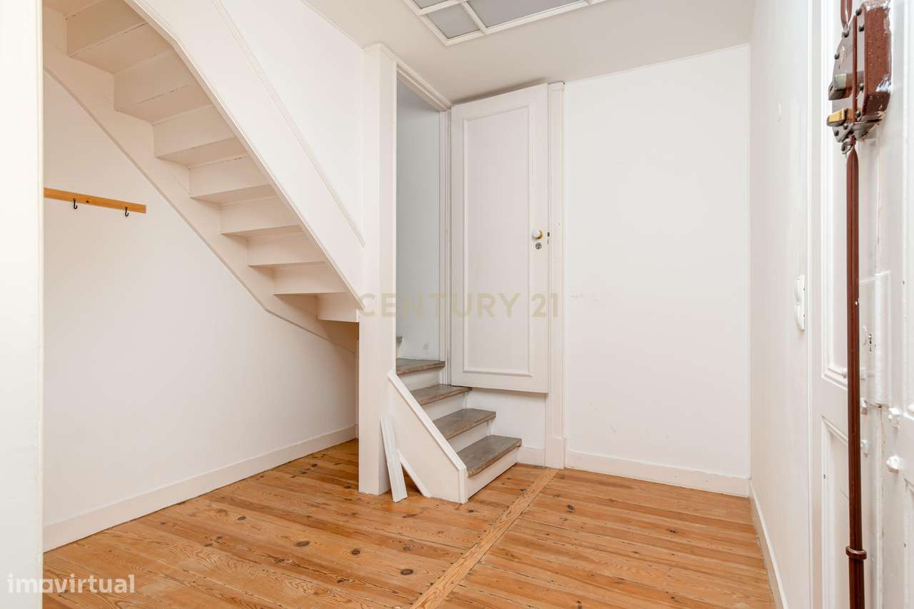 Espetacular apartamento T4 com vista deslumbrante sobre o rio Tejo – C-24