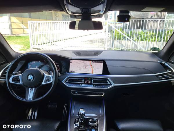 BMW X7 M50d sport - 9