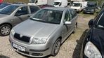 Volkswagen Passat 1.9 TDI Highline - 15