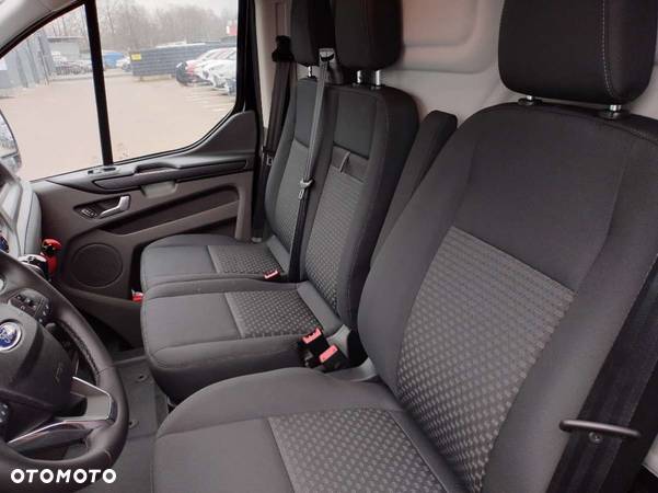 Ford Transit Custom - 10