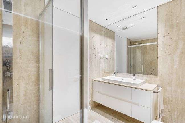 Exclusiva Moradia Individual Moderna e Luxuosa-25