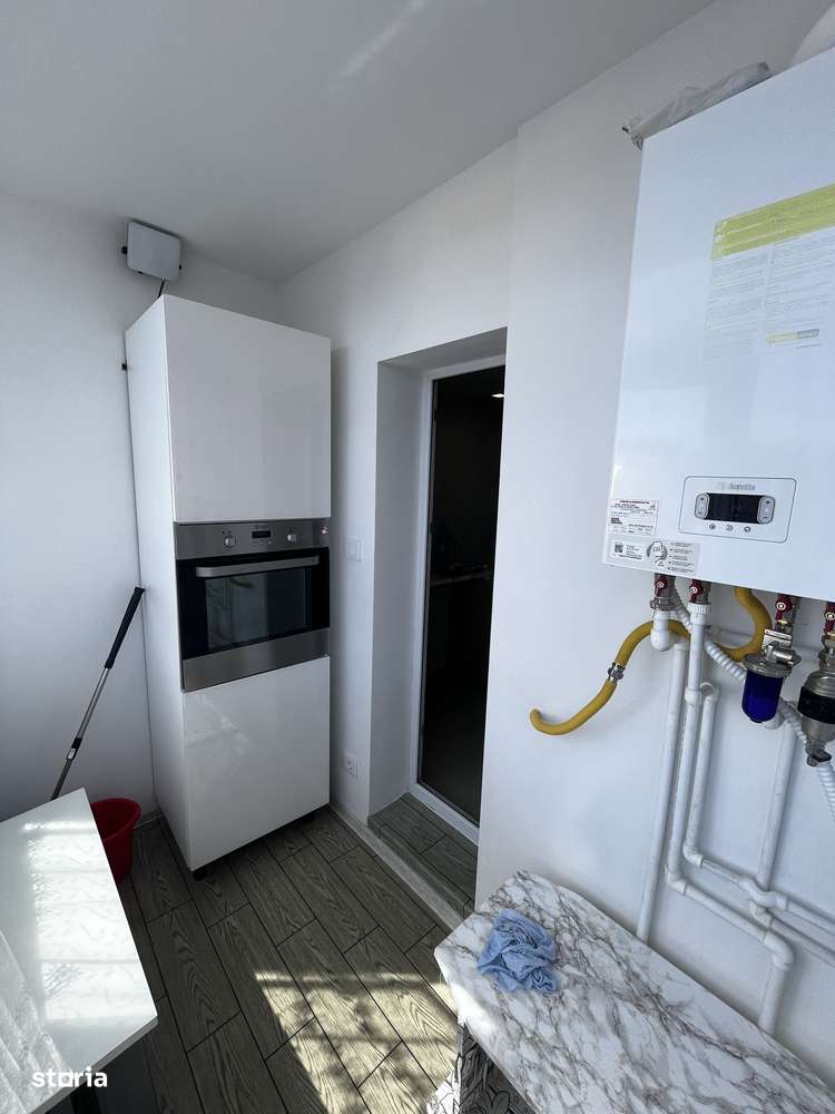 Renovat! Apartament 3 camere D, 72 mp, str. Hlincea , zona CUG - Imagine principală: 5/12