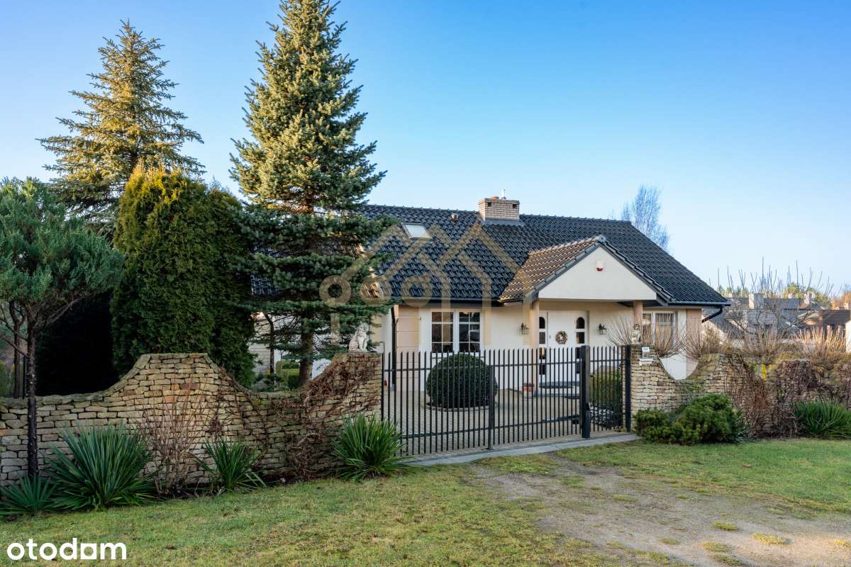 Komfortowy dom z pięknym ogrodem-15