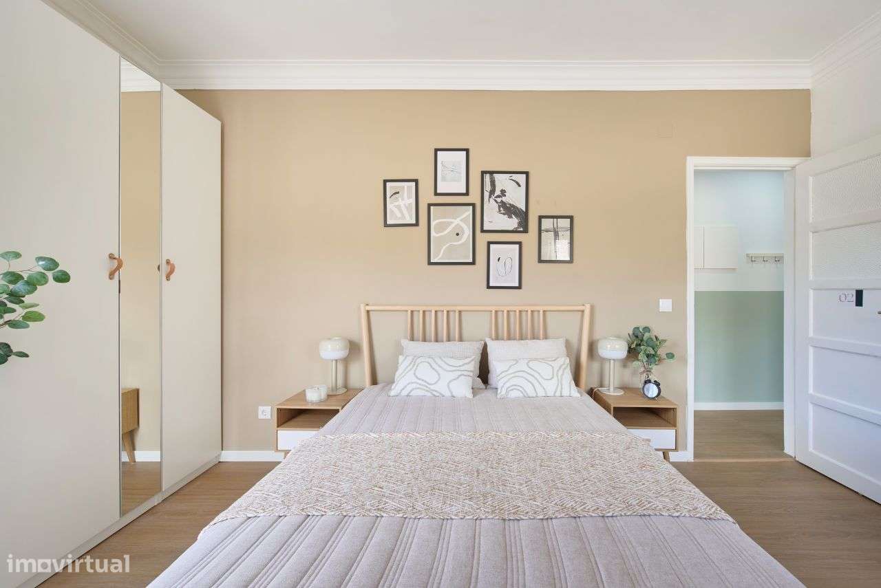 Quarto para Arrendar em T4 na Rua Mouzinho de Albuquerque - Damaia - Grande imagem: 5/17