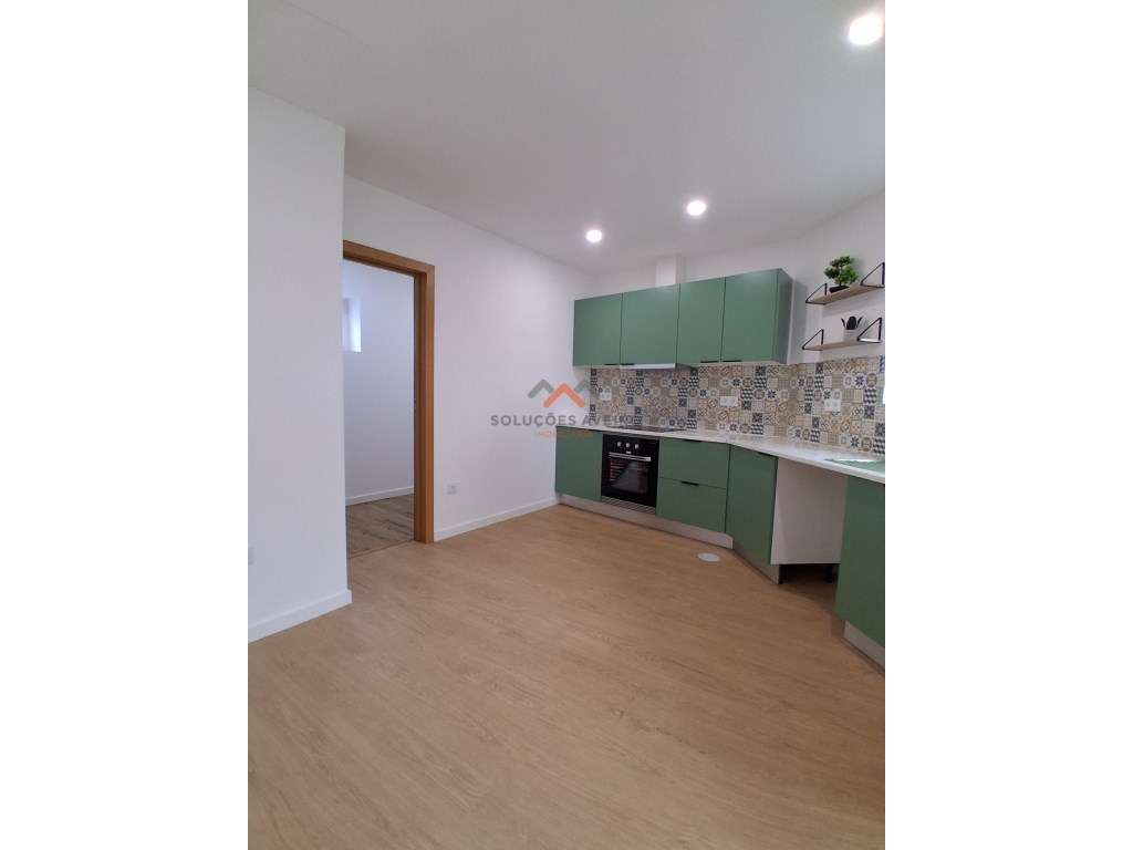 Moradia T2+1 Isolada e Térrea - Renovada em Estarreja - Grande imagem: 5/22