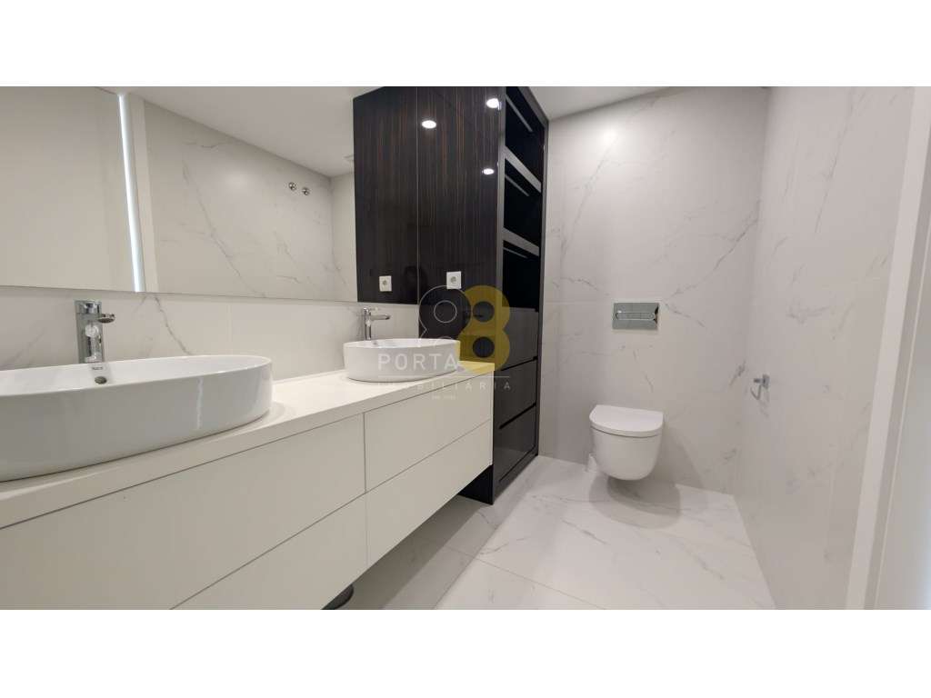 Apartamento T4 Mobilado Virado ao parque da cidade - Matosinhos Sul-12