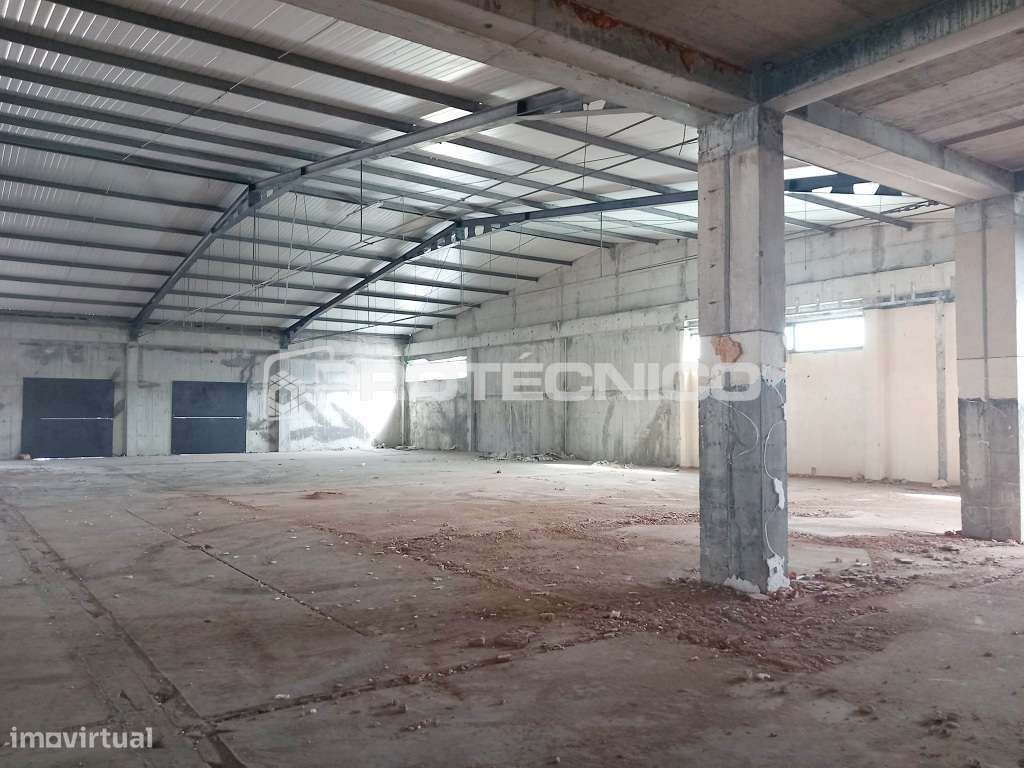 Armazém c/ 3.154m2 – Z. I. da Mota - Grande imagem: 4/24