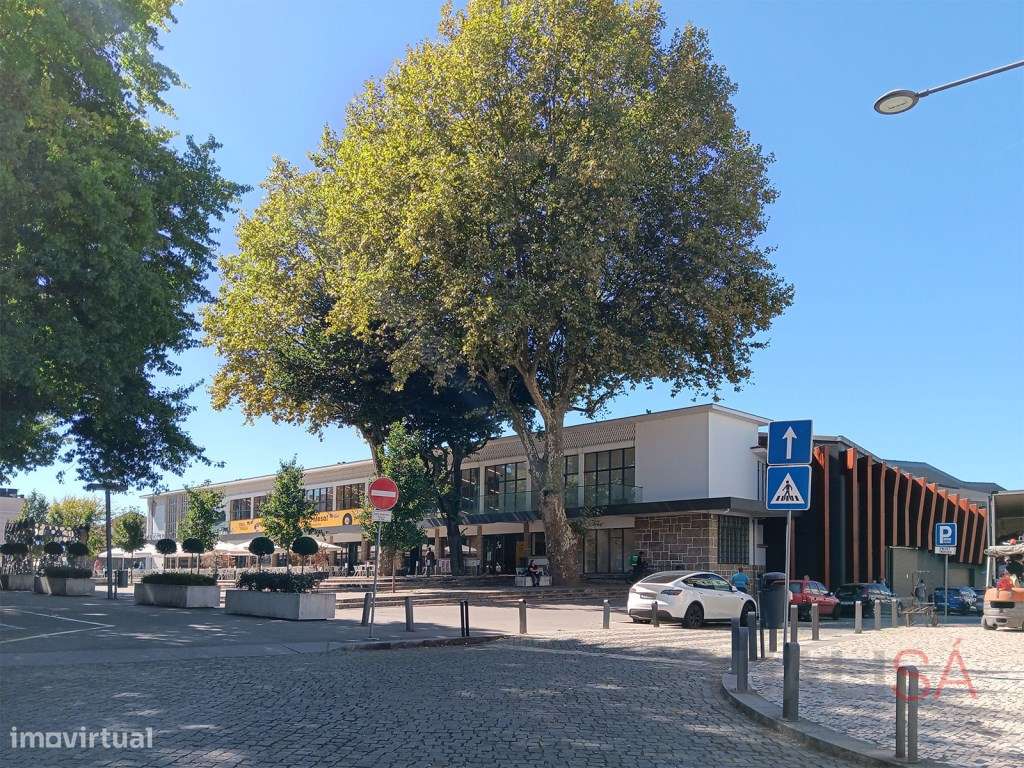 Apartamento T4 novo com logradouro e garagem em S. Vicente no centr...-43