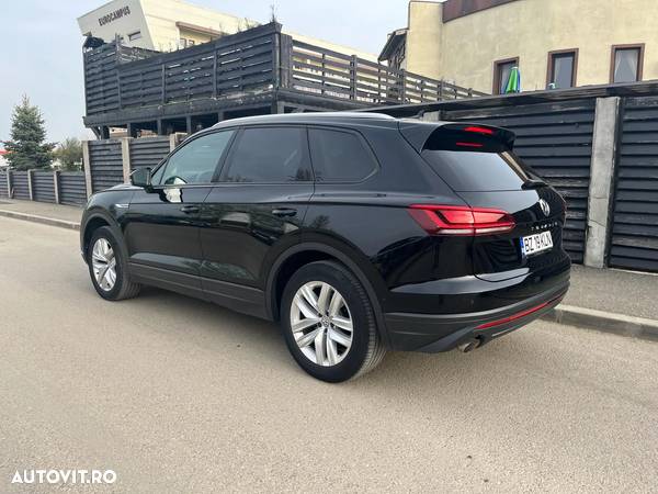 Volkswagen Touareg V6 TDI Elegance - 2