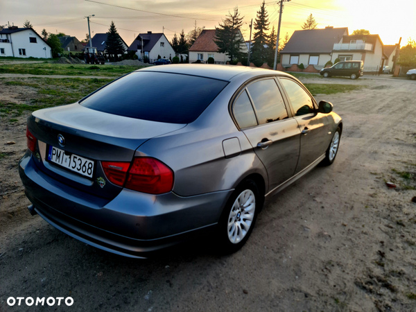BMW Seria 3 318d DPF Edition Lifestyle - 8