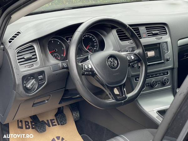 Volkswagen Golf 1.6 TDI BlueMotion Technology Lounge - 23
