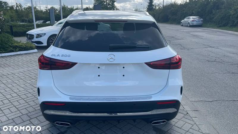 Mercedes-Benz GLA 200 AMG Line - 5