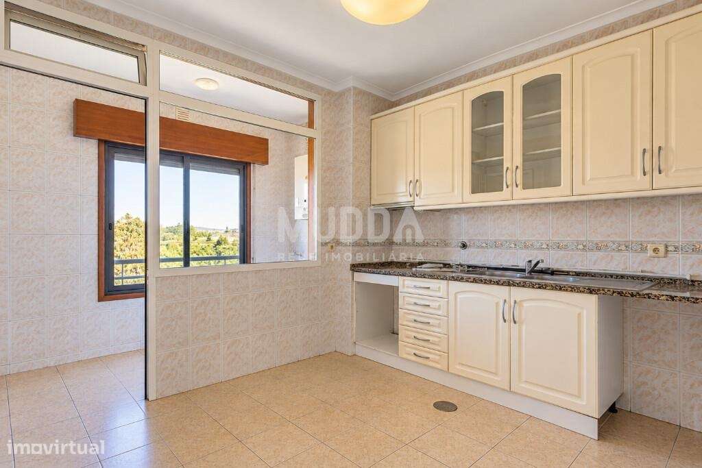 Fantástico T3 Paços Brandão Santa Maria da Feira, ultimo piso ,numa ex-1