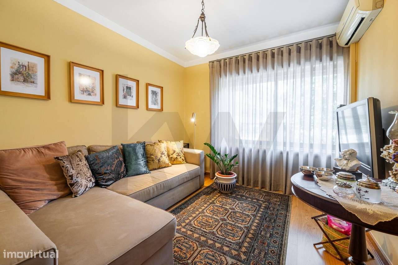 Moradia T3 no Centro da Maia –A 2 Min. do Metro Jardim, Garagem para 2-10