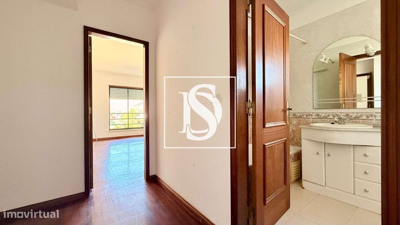 Apartamento T3 Venda em Santo António da Charneca,Barreiro-10