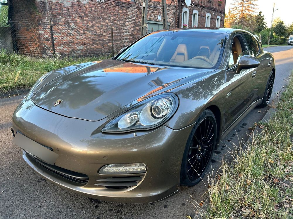 Porsche Panamera Diesel 2012