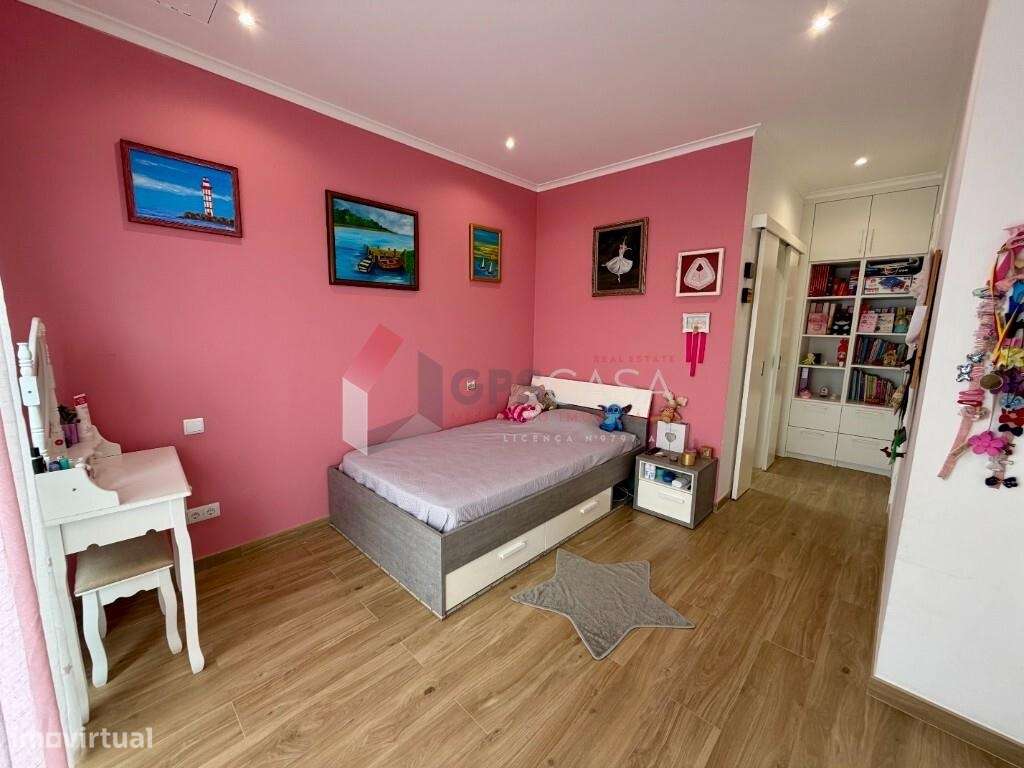 Moradia T3 de arquitetura moderna com excelentes áreas!-37