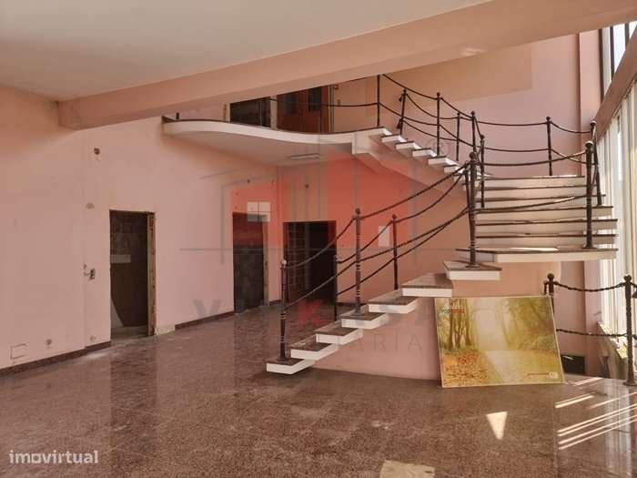 Armazém Industrial com 3417 m2 de área - Grande imagem: 3/50