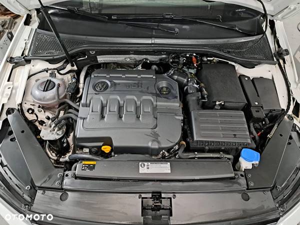 Volkswagen Passat 1.6 TDI BMT Trendline - 19