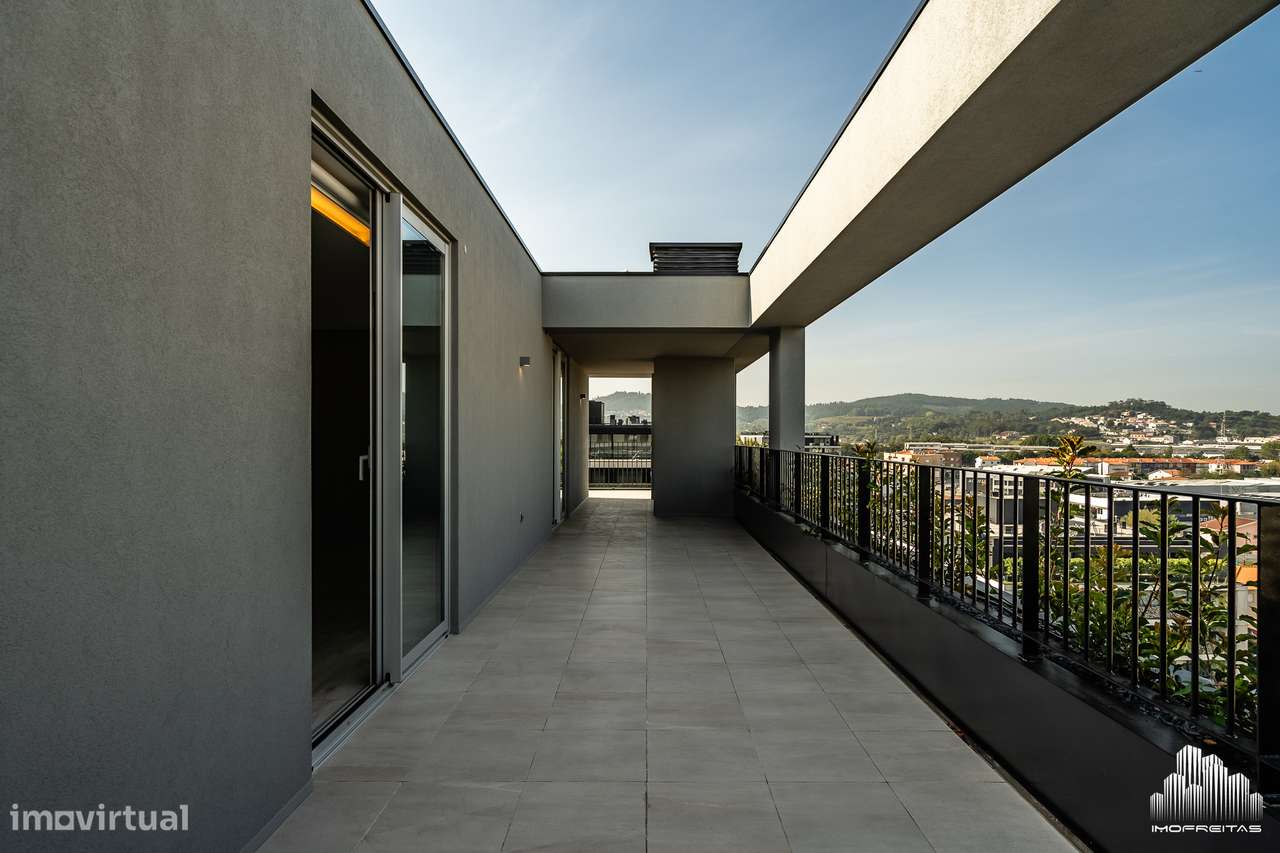 Fantástica Penthouse T4 com três Frentes e um Terraço de 120m2!-6