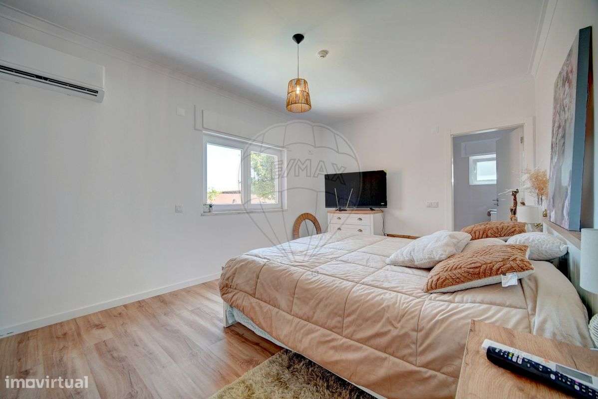 Moradia T6 para venda-18