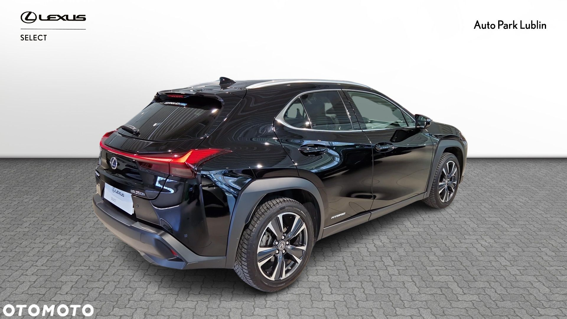 Lexus UX - 5