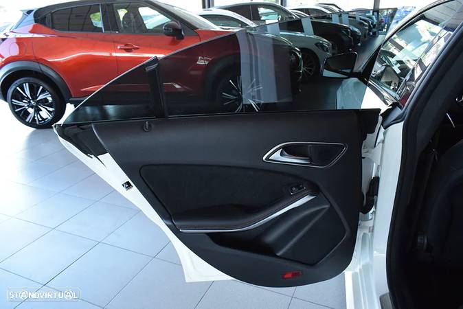 Mercedes-Benz CLA 200 d AMG Line Aut. - 32