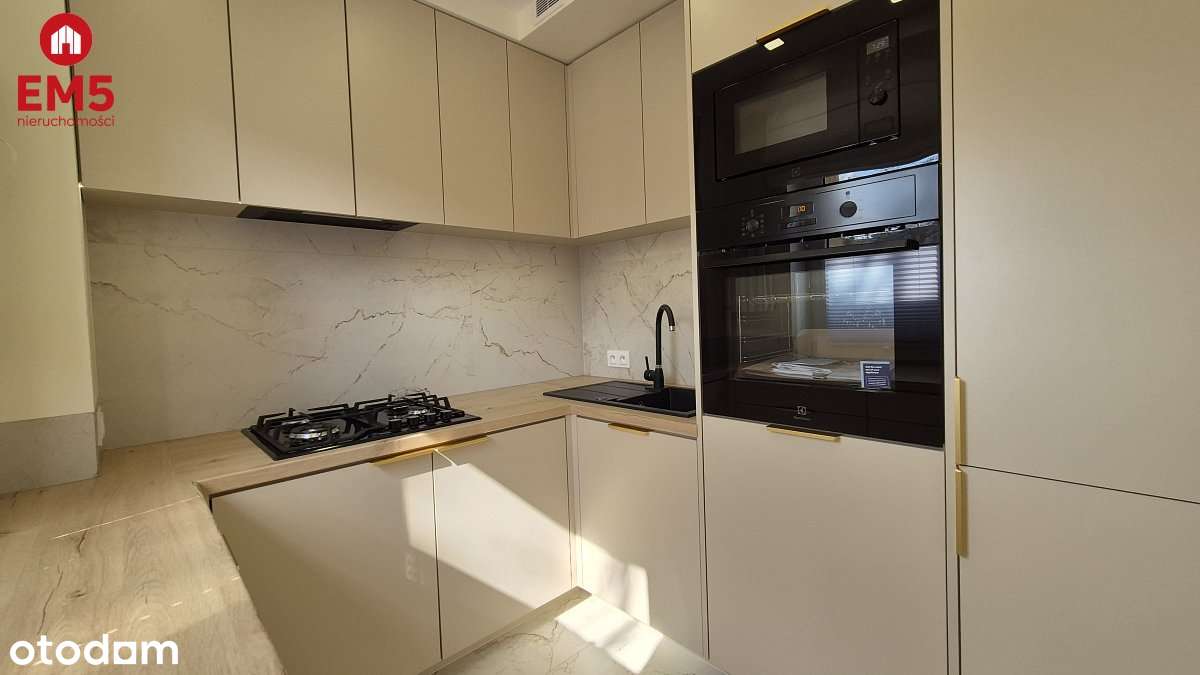 Nowoczesne 3-pokojowe mieszkanie w centrum miasta!-3