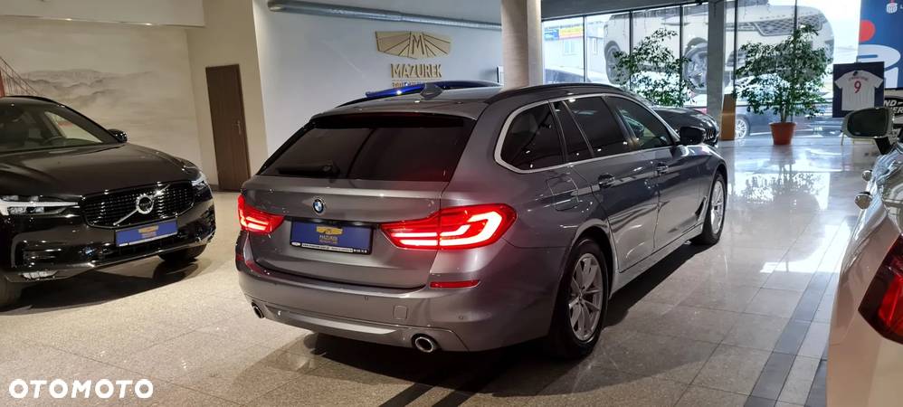 BMW Seria 5 520d xDrive Luxury Line - 3