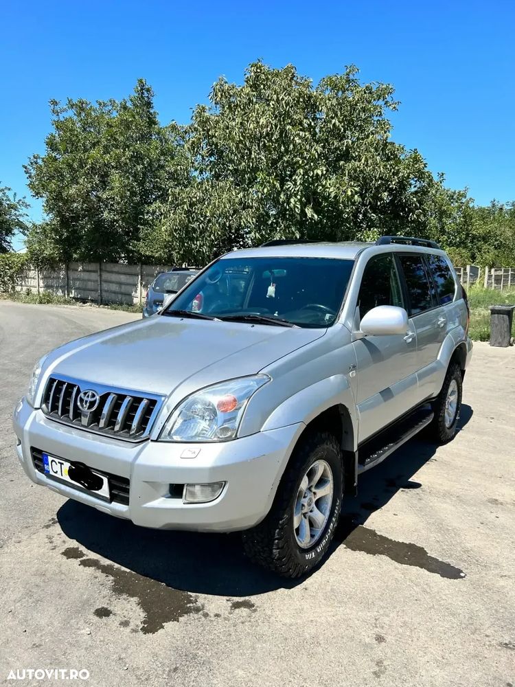 Second hand Toyota Land Cruiser - 8 100 EUR, 342 000 km - Autovit