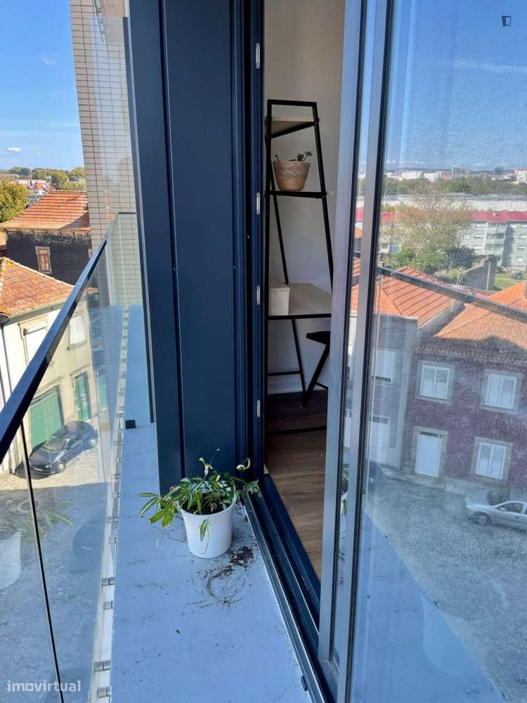 Estúdio - localizado em Paranhos Porto - Grande imagem: 4/12