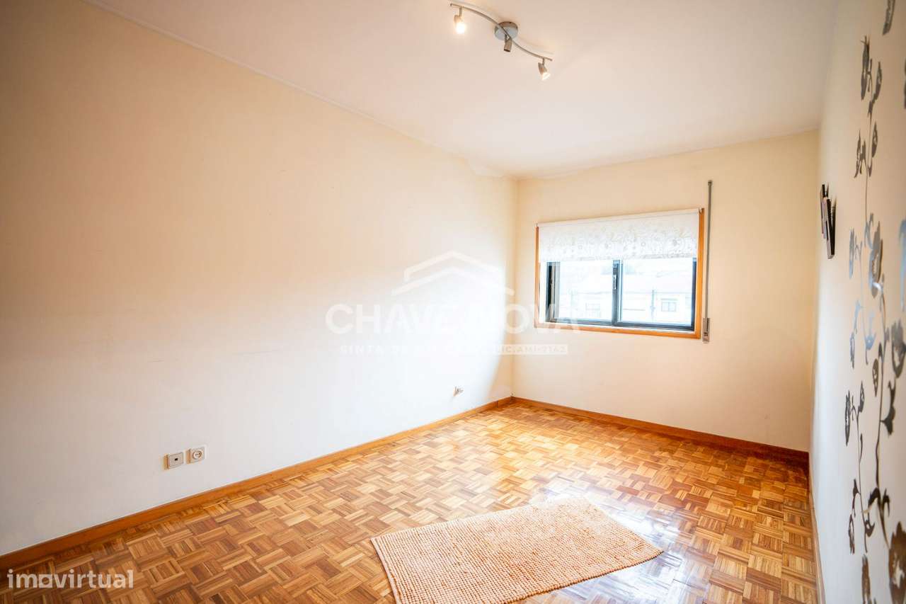 Apartamento T2 Usado em otimo estado em Oliveira do Douro-20