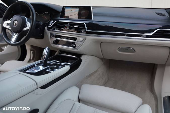 BMW Seria 7 750d xDrive - 24