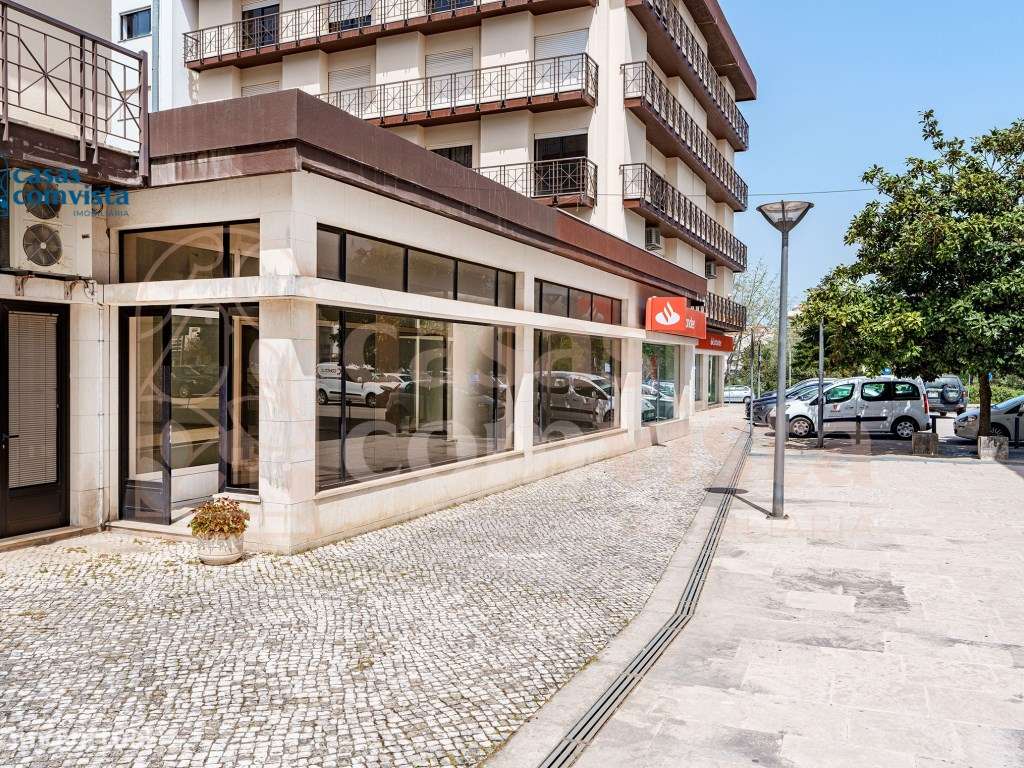 Loja / Serviços /Centro de Fátima / Arrendamento, Fátima - Grande imagem: 3/40