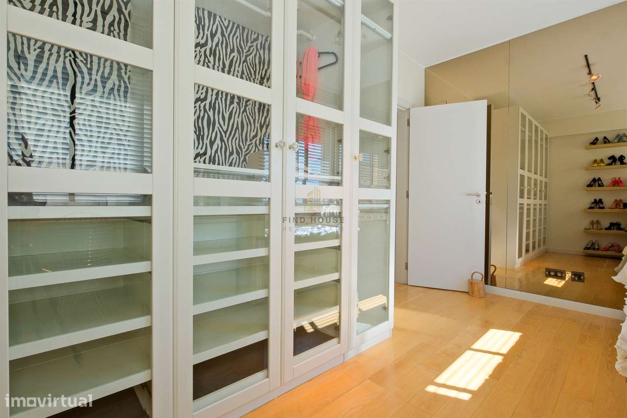 Penthouse T3 com terraço e 3 lugares de garagem na Alameda dos Oceanos-32