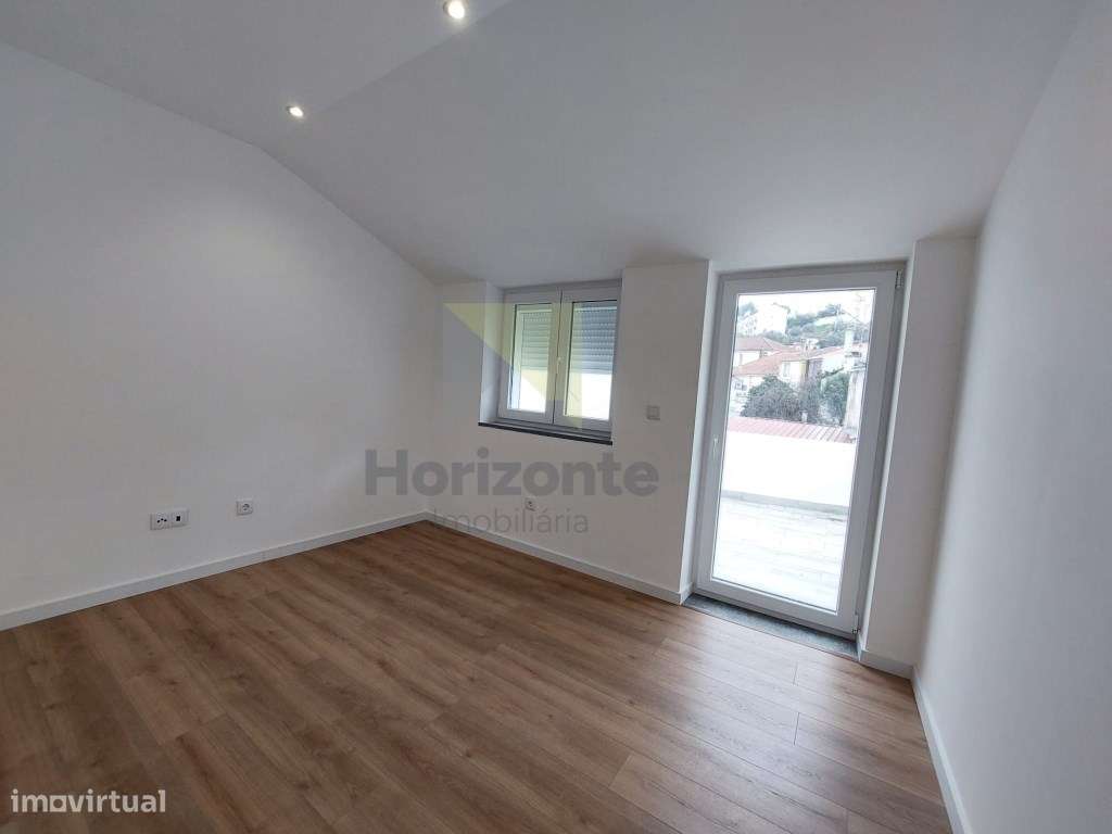 T4 Duplex Totalmente Recuperado no Centro Histórico de Portalegre-23